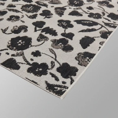 Floral Outdoor Rug Black - Opalhouse⢠- Image 4